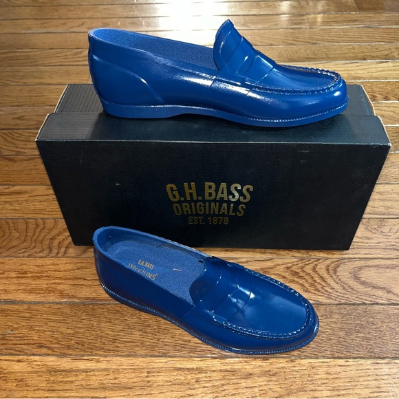 G.H. Bass & Co. Shoes - G.H. Bass Original’s Whitney Rubber Waterproof Loafers Navy Women’s Size 6 Rain